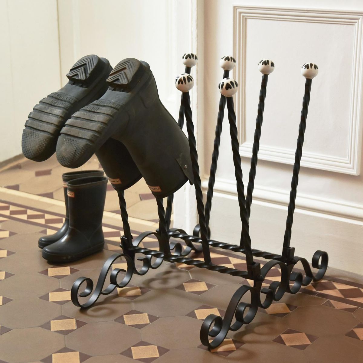 "Farnthorpe" Black 4 Pair Ornate Boot Rack "Farnthorpe" Black 4 Pair Ornate Boot Rack