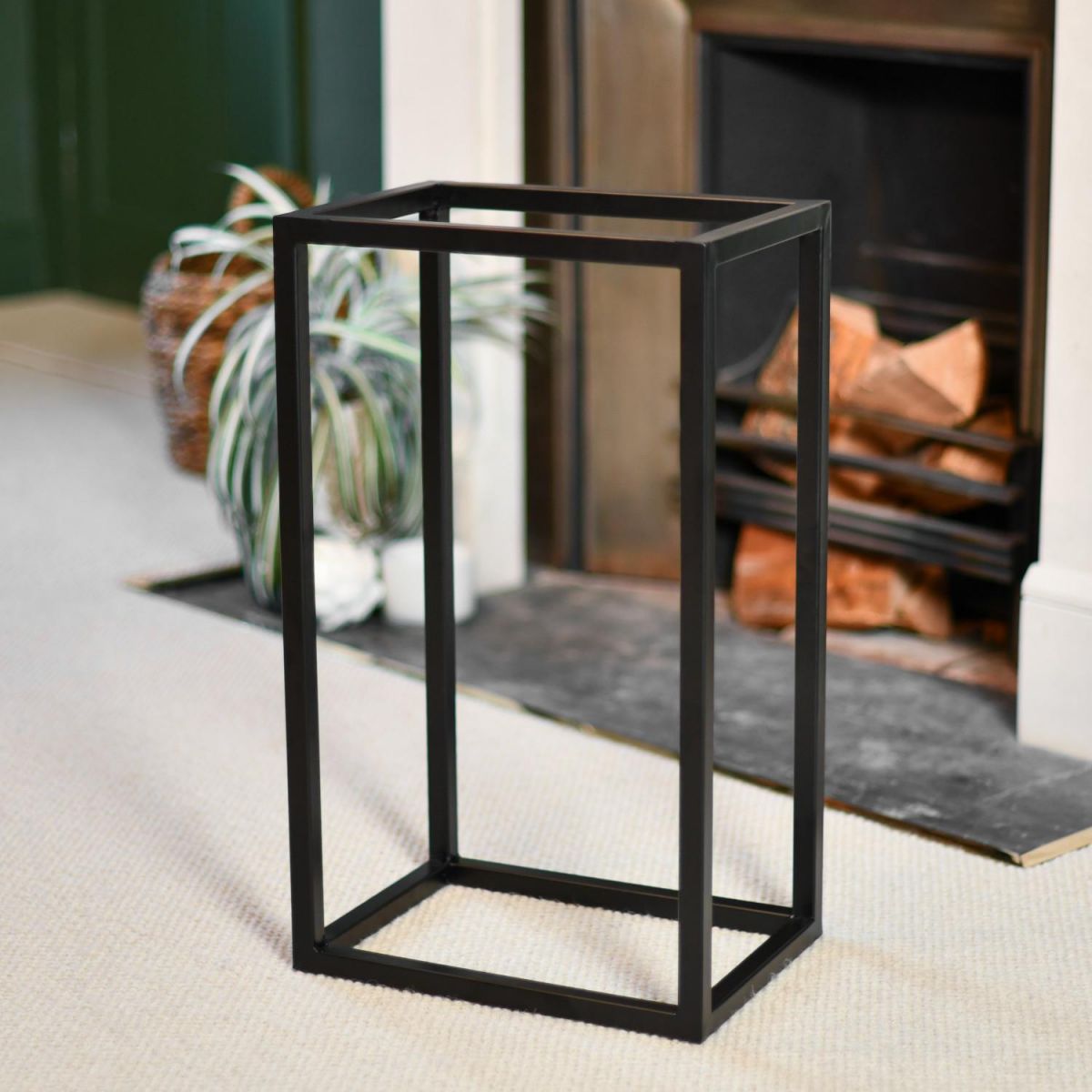 Empty Small Open Sides Log Holder in Situ Empty Small Open Sides Log Holder in Situ