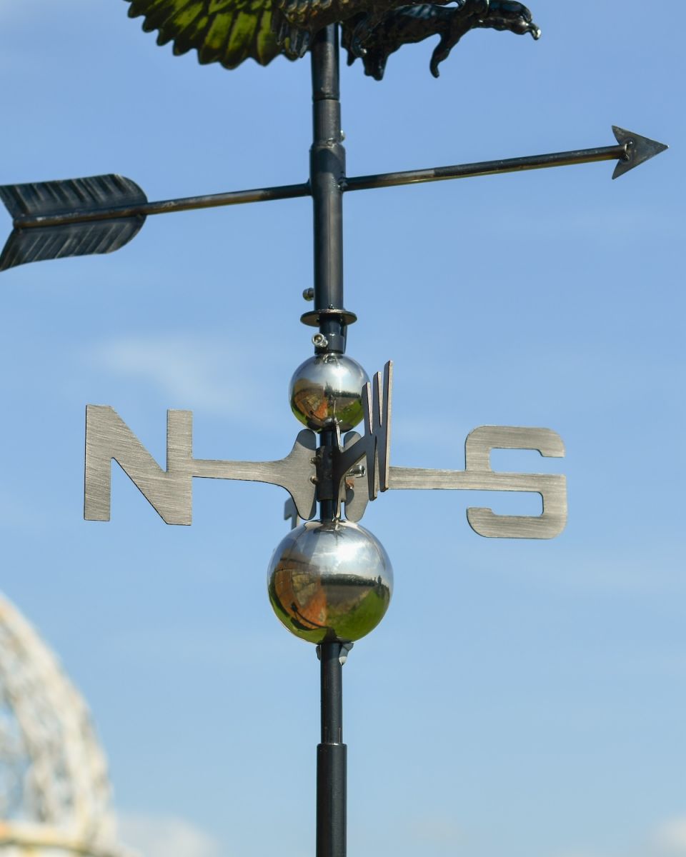 Close up of arrow detail on eagle weathervane