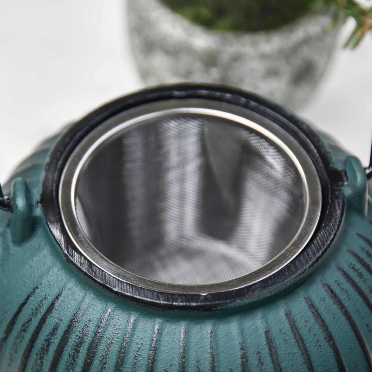 Close-Up0 of Internal Tea Compartment 