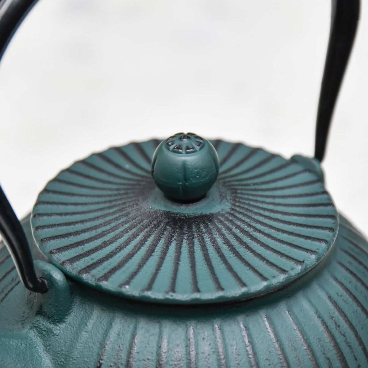 Close-Up of Closed Lid on "Farleigh" Green Cast Iron Teapot 