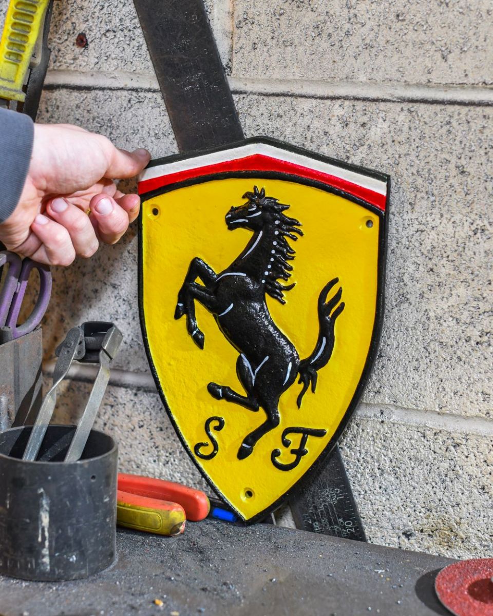 Scale Image of "Ferrari" Cast Iron Vintage Style Sign Scale Image of "Ferrari" Cast Iron Vintage Style Sign
