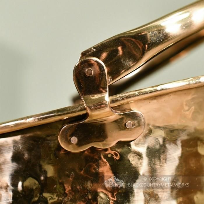 Fold-able Handle on the Blenheim Coal Bucket