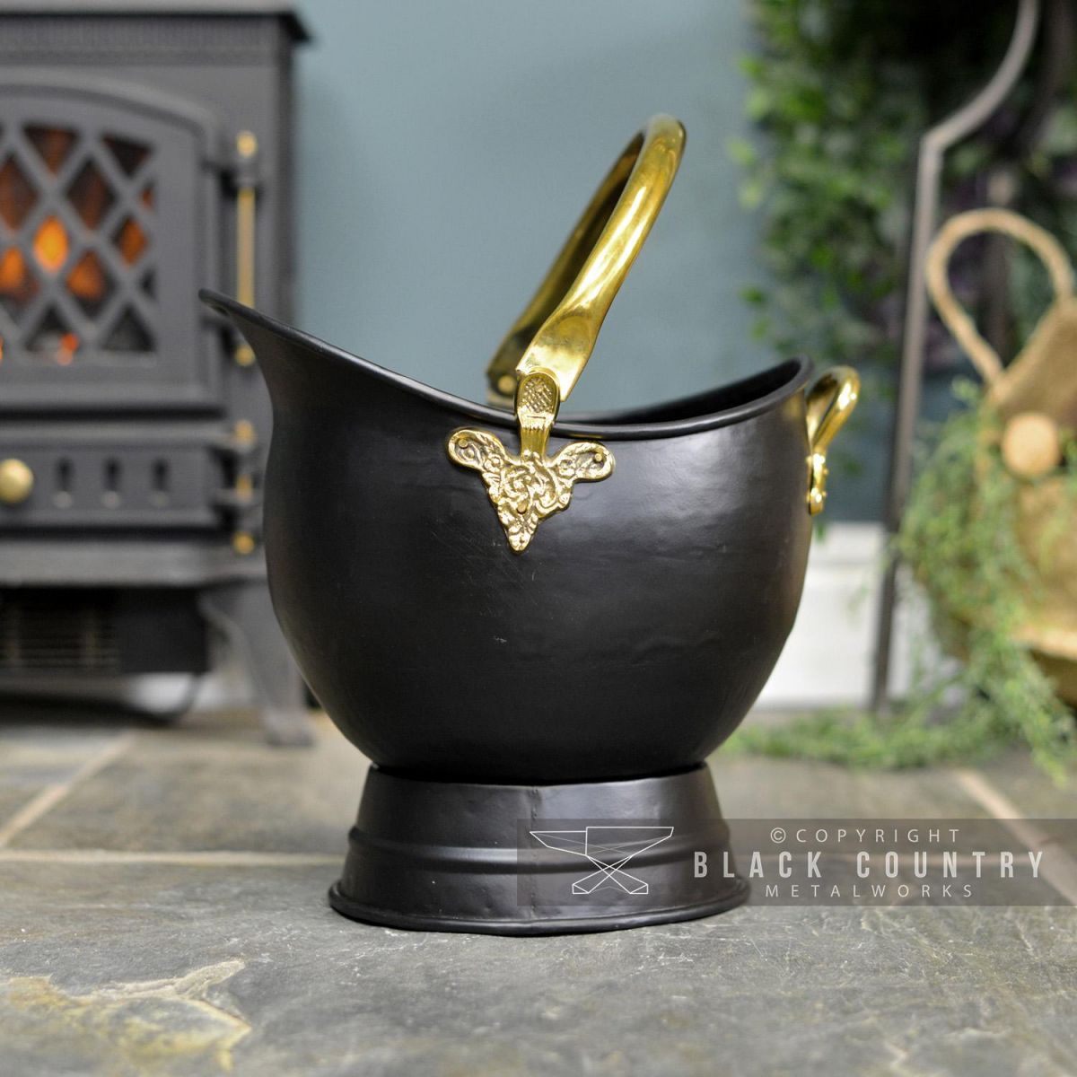 Side View of the "Countess" Coal Bucket