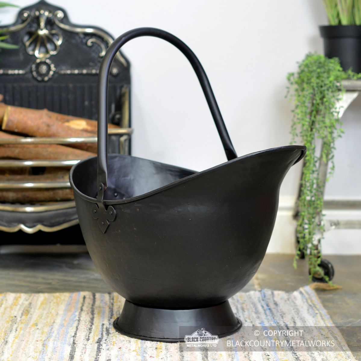 Black Iron Traditional Coal Bucket