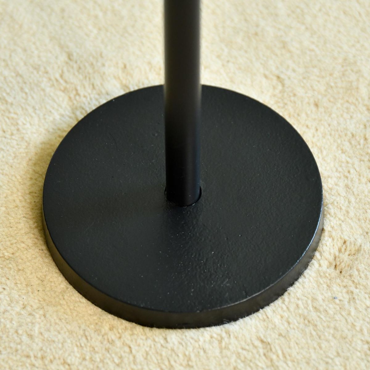 Close up of circular base 