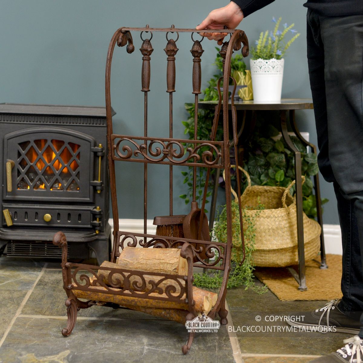 "Downton Abbey" Rustic Brown Log Store to Scale