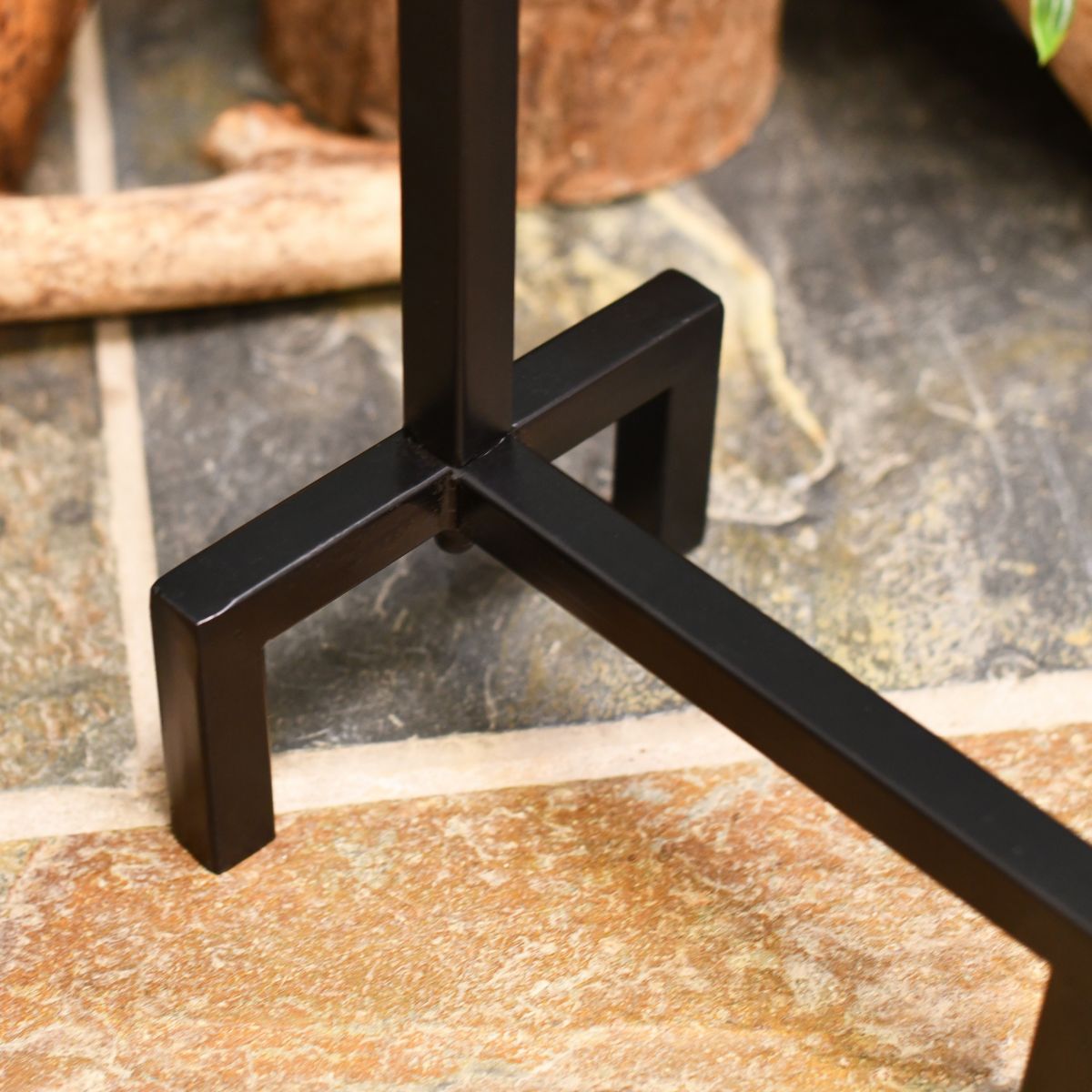 Detailed image of simplistic design fire dog