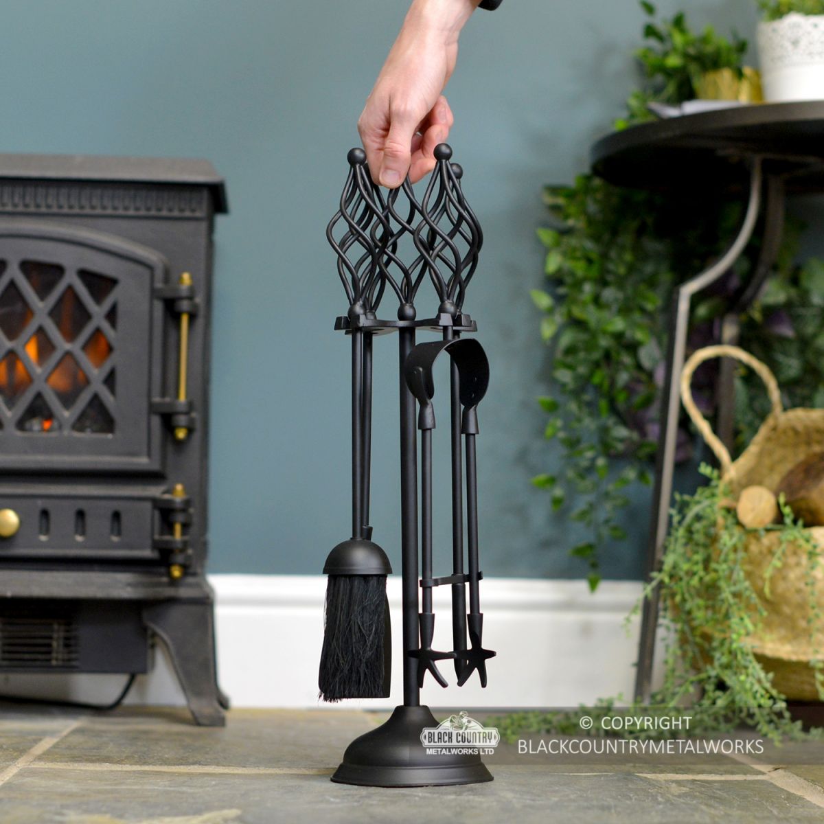 Black "Kingfisher" Companion Set to Scale