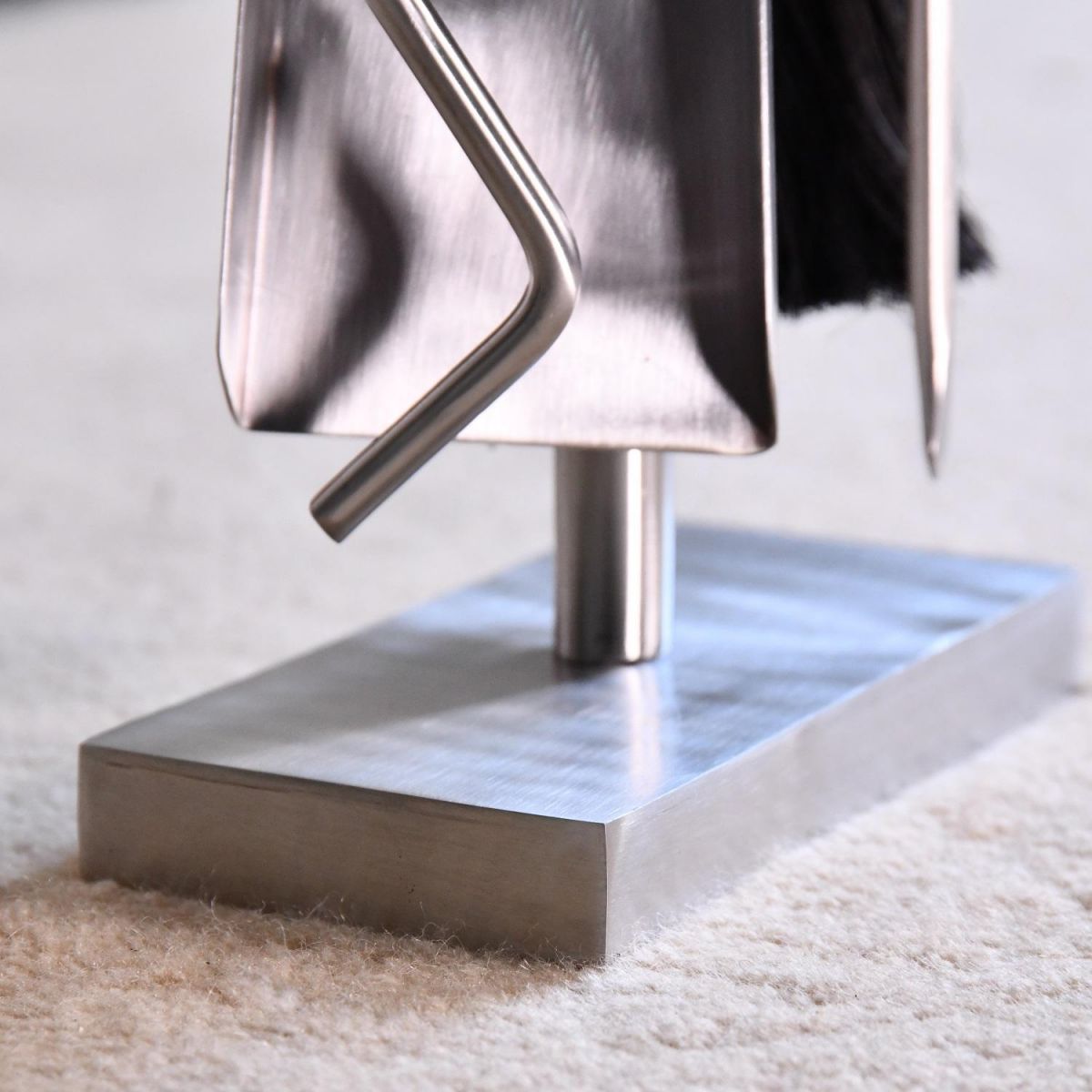 Close up of sturdy rectangular base