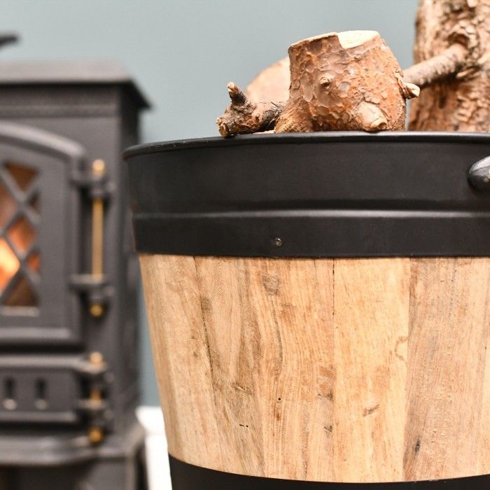 Close-up of the Smooth Black Finish Close-up of the Smooth Black Finish