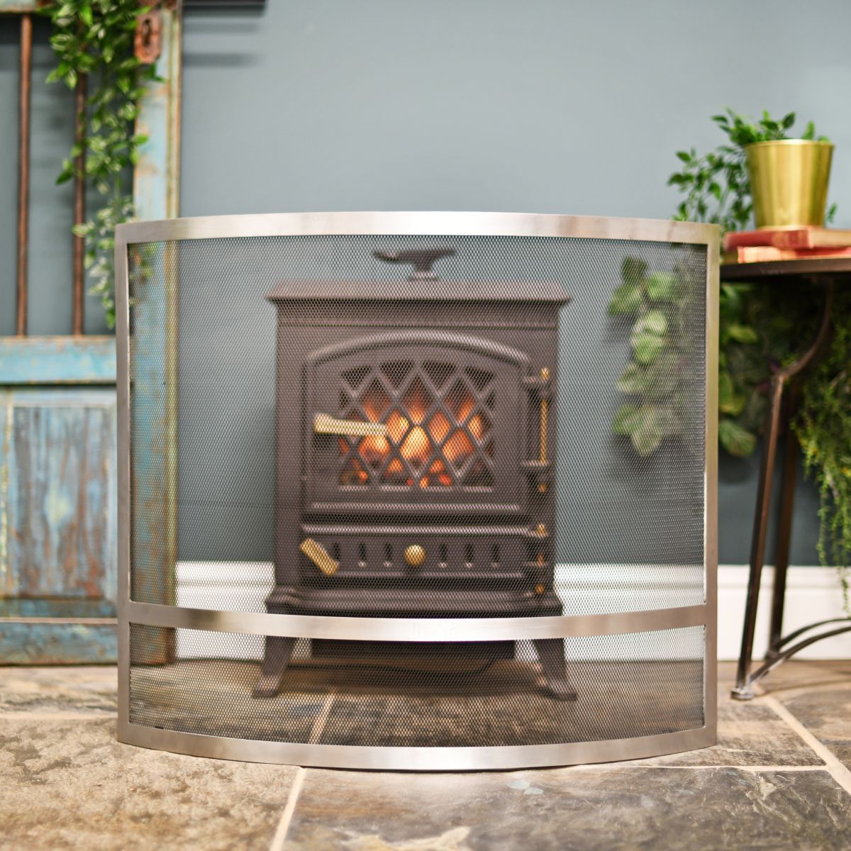 “Claybridge Square” Contemporary Arched Fire Screen in Situ