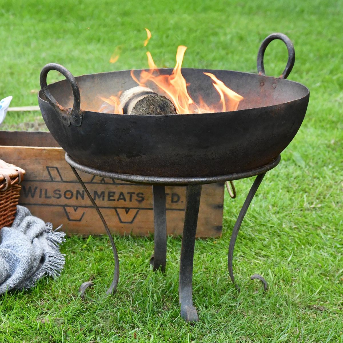50cm Iron Kadai Fire Bowl in Situ Burning Logs