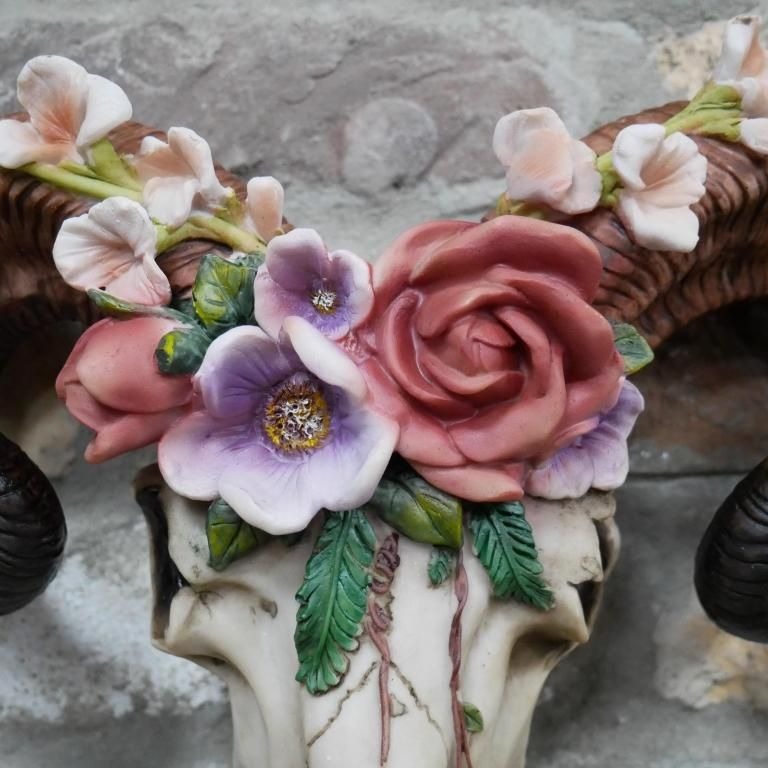 Close-Up of Floral Detail on Wall Decoration Close-Up of Floral Detail on Wall Decoration