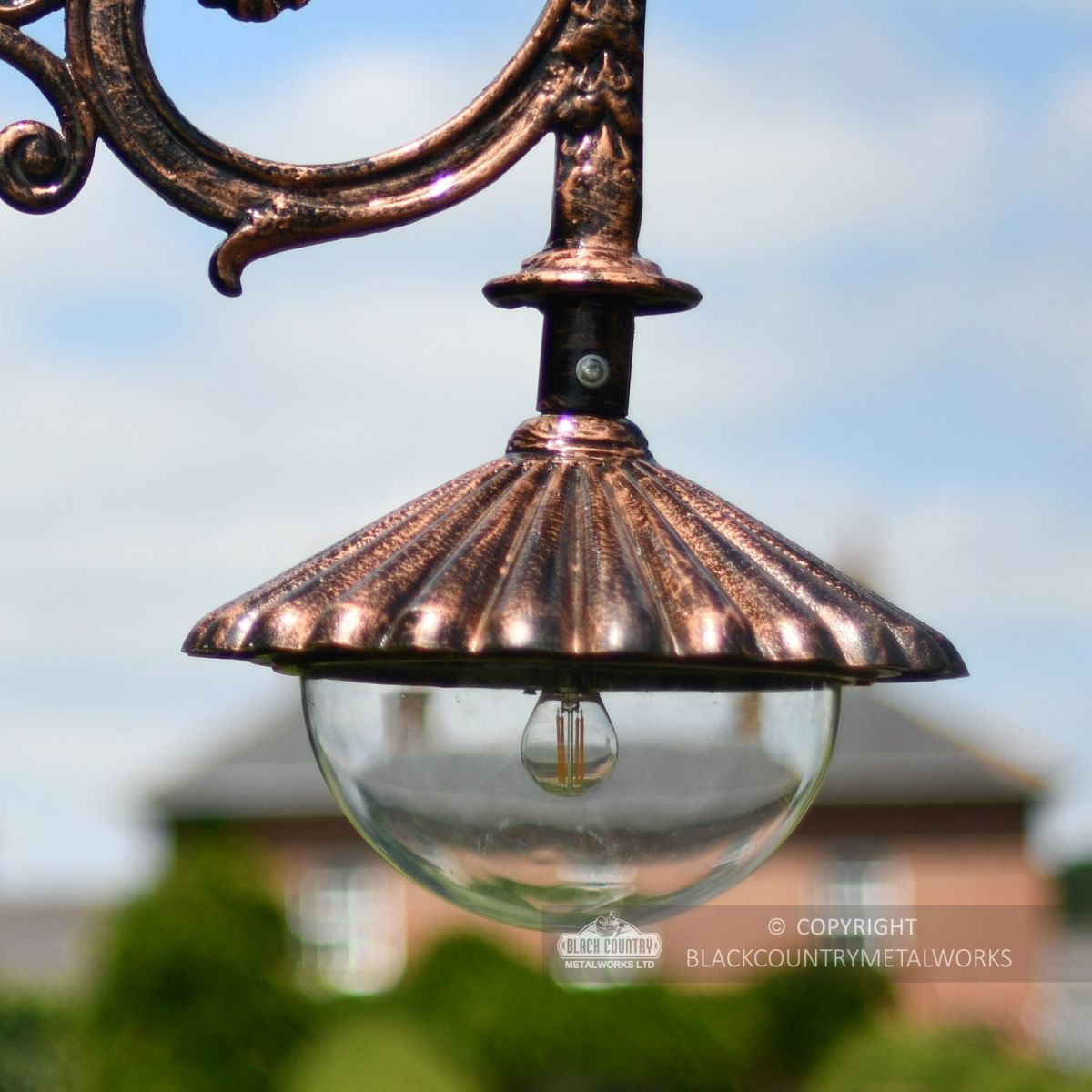Flued Ornate Lamp Post Luminaire In Antique Copper Finish