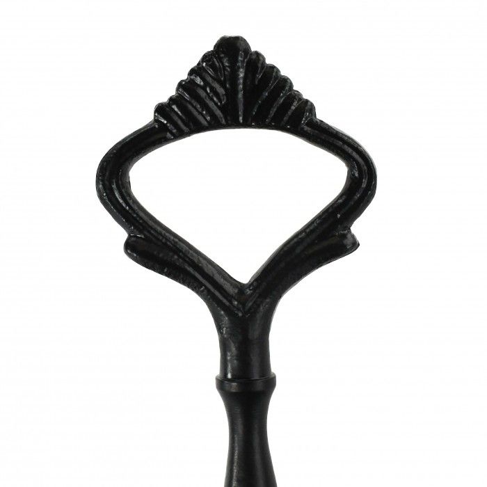 Handle on the Black Cake Stand