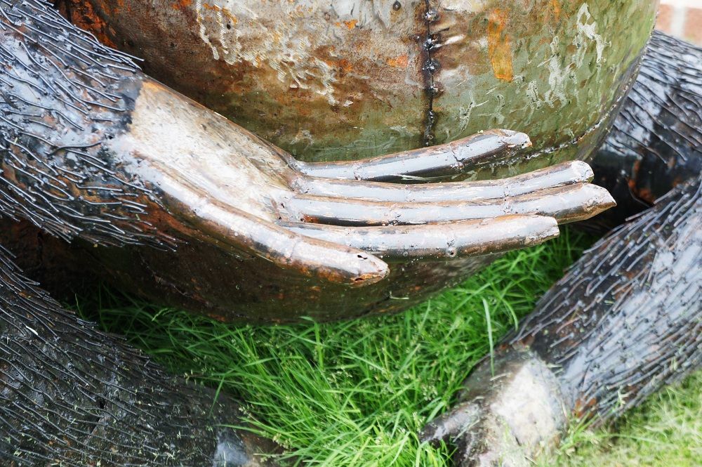 “General Godfrey” Eastern Mountain Gorilla Garden Sculpture