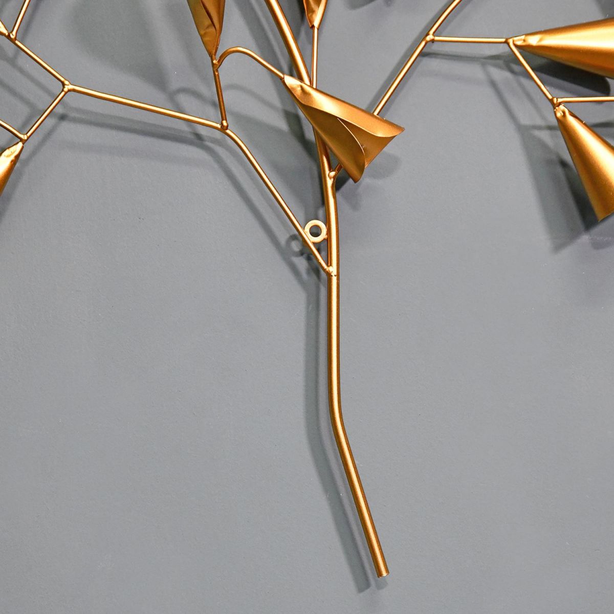 Close-up fthe Gold Trunk of the Tree