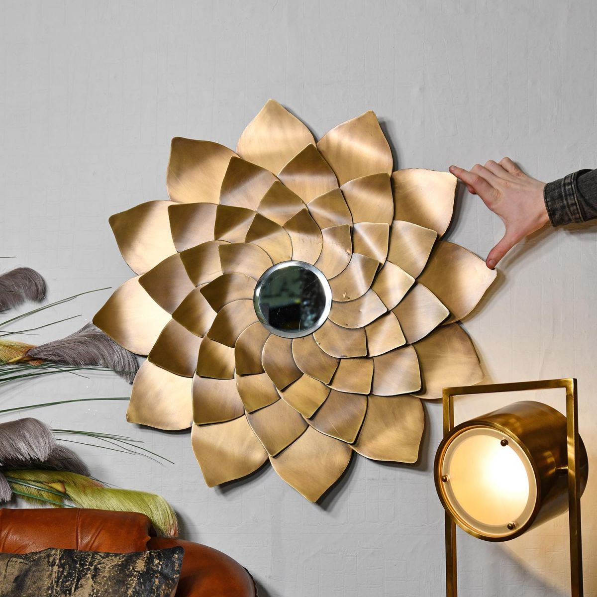 Golden Flower Mirror to Scale