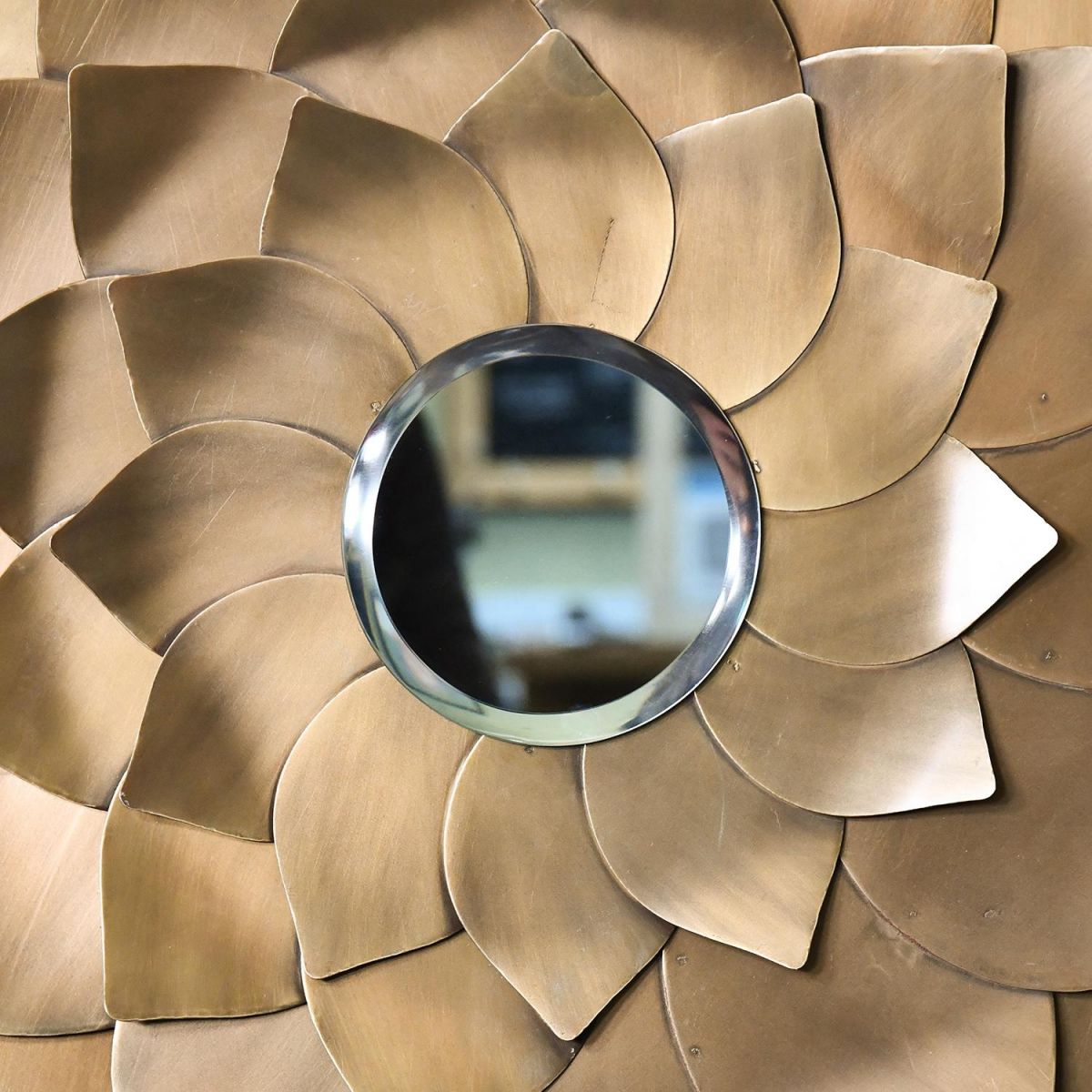 View of the Mirror in the Center of the Golden Flower View of the Mirror in the Center of the Golden Flower