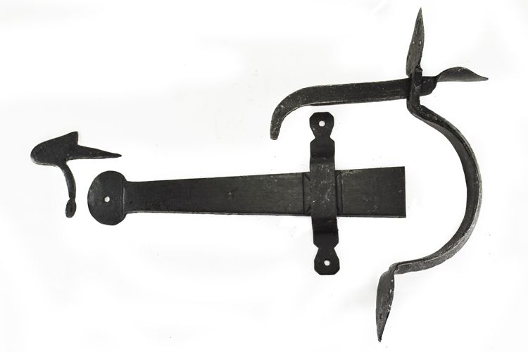 Gothic black thumb latch Gothic black thumb latch