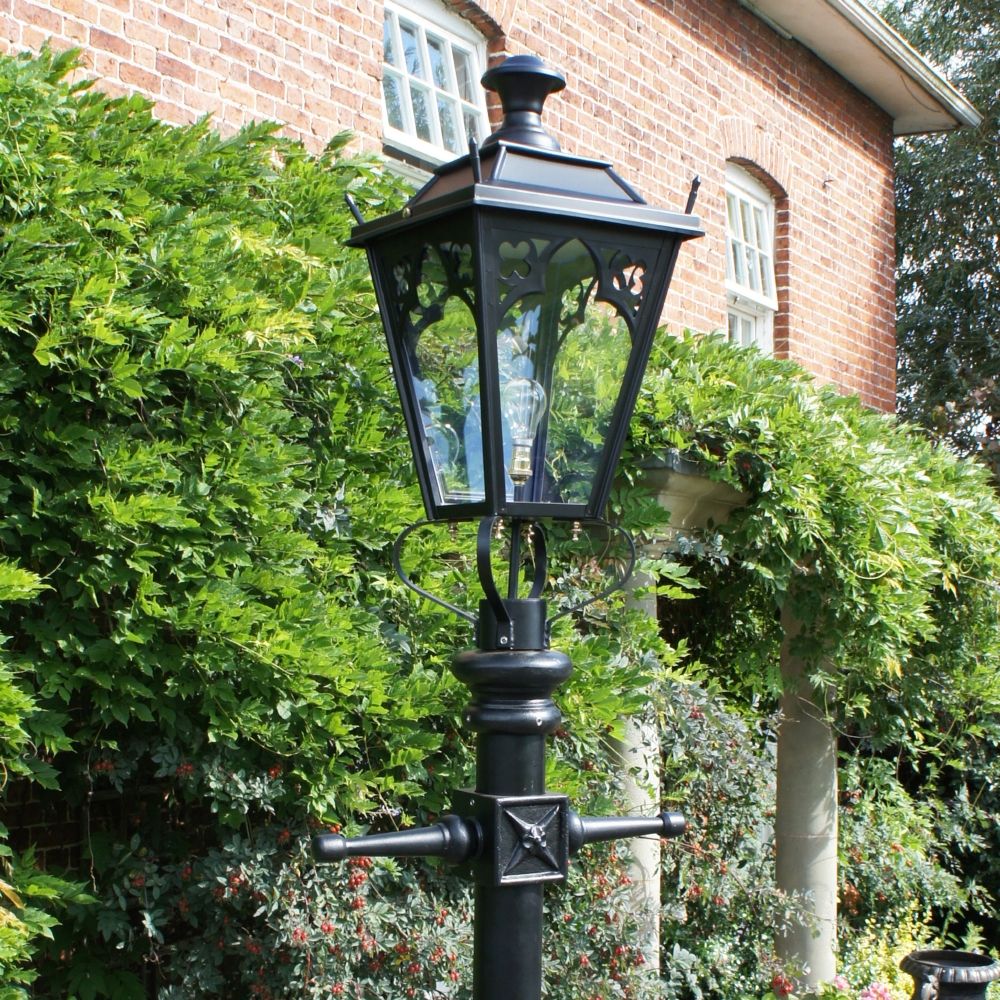 Black Gothic Lamp Post & Lantern Set 3.7m 