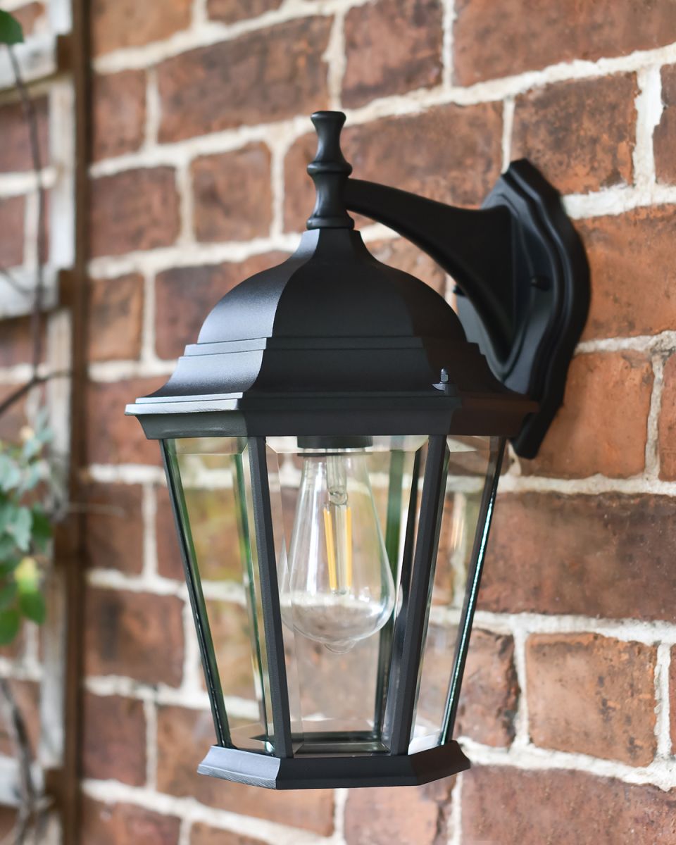 Hampton Traditional Wall Light in Situ  Hampton Traditional Wall Light in Situ