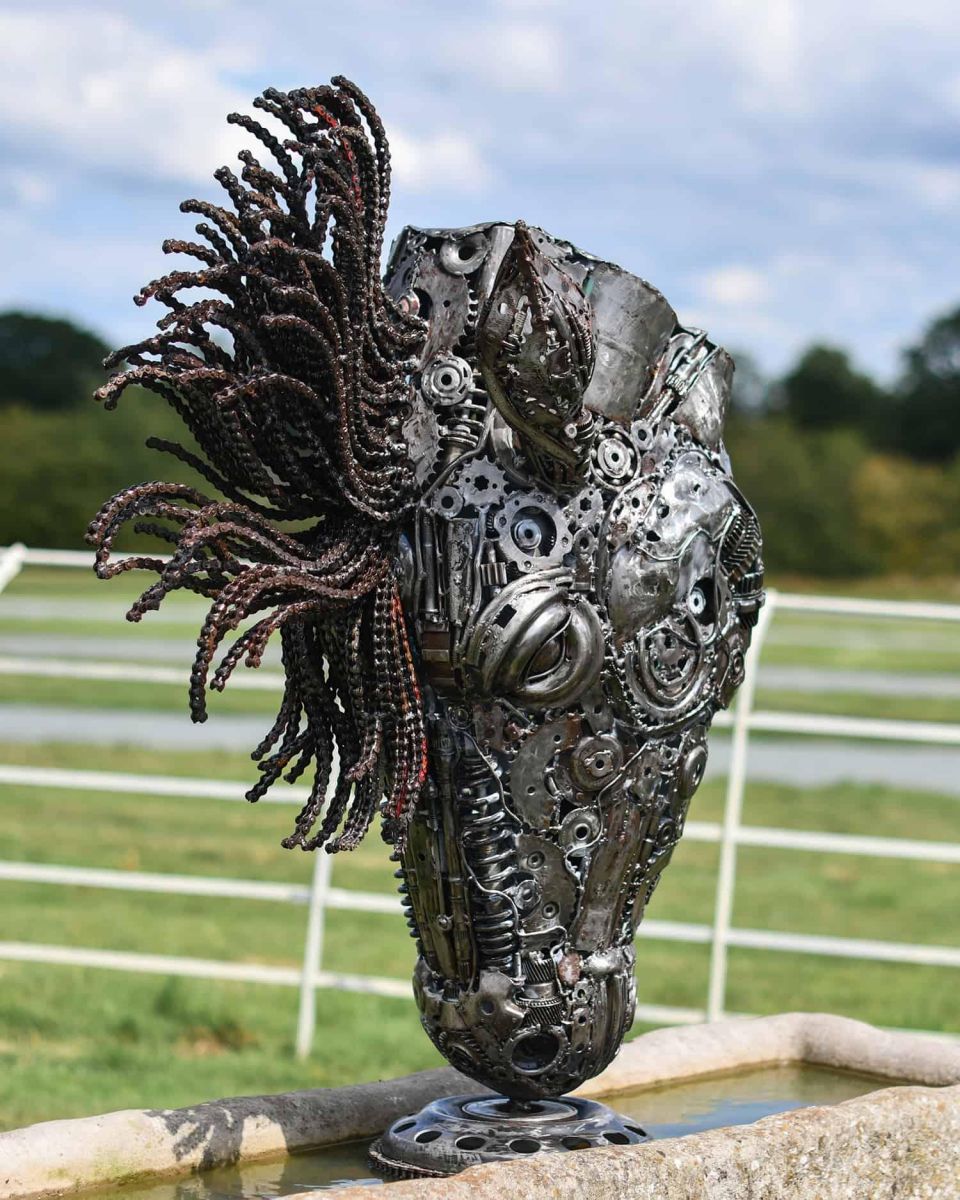 Heavy Duty Recycled Chain Metal Horse Head Ornament Sculpture in Situ