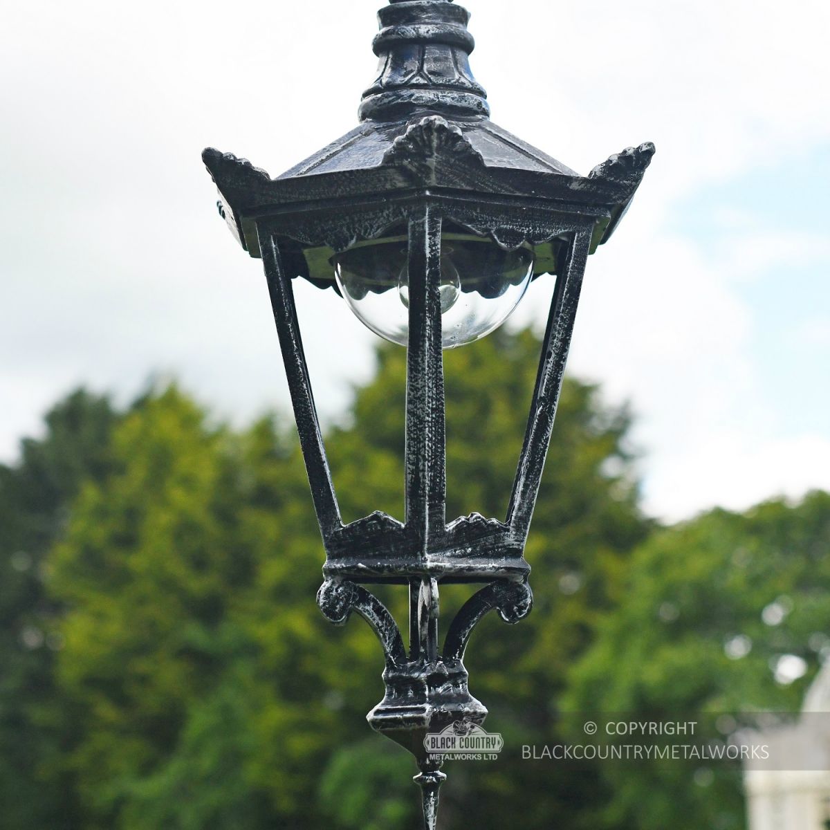 Hexagonal Antique Silver Lamp Post Luminaire Hexagonal Antique Silver Lamp Post Luminaire