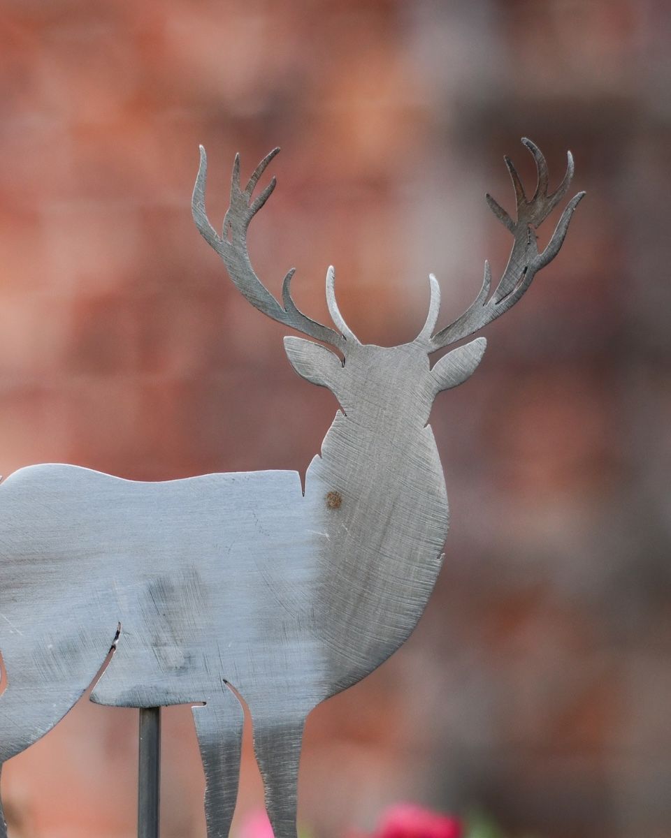 Highland Stag Artistic Plant Pot Spike - Set of Two close up