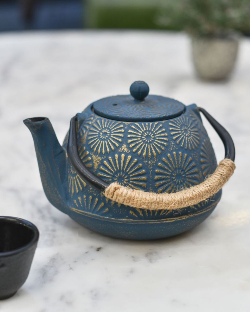 "Himawari" Blue and Gold Cast Iron Japanese Style Teapot side view "Himawari" Blue and Gold Cast Iron Japanese Style Teapot side view