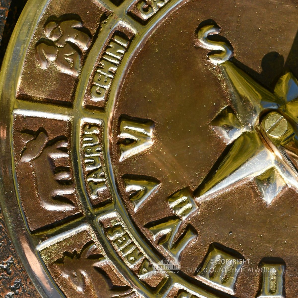 Horoscope Sundial - detailed image of Aries taurus & gemini