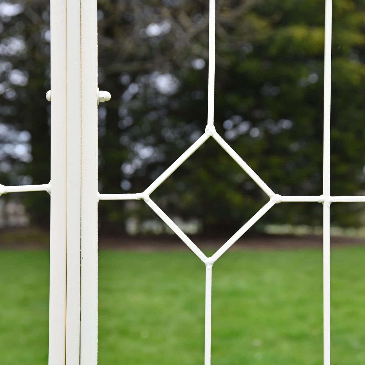 Close up of diamond framework 