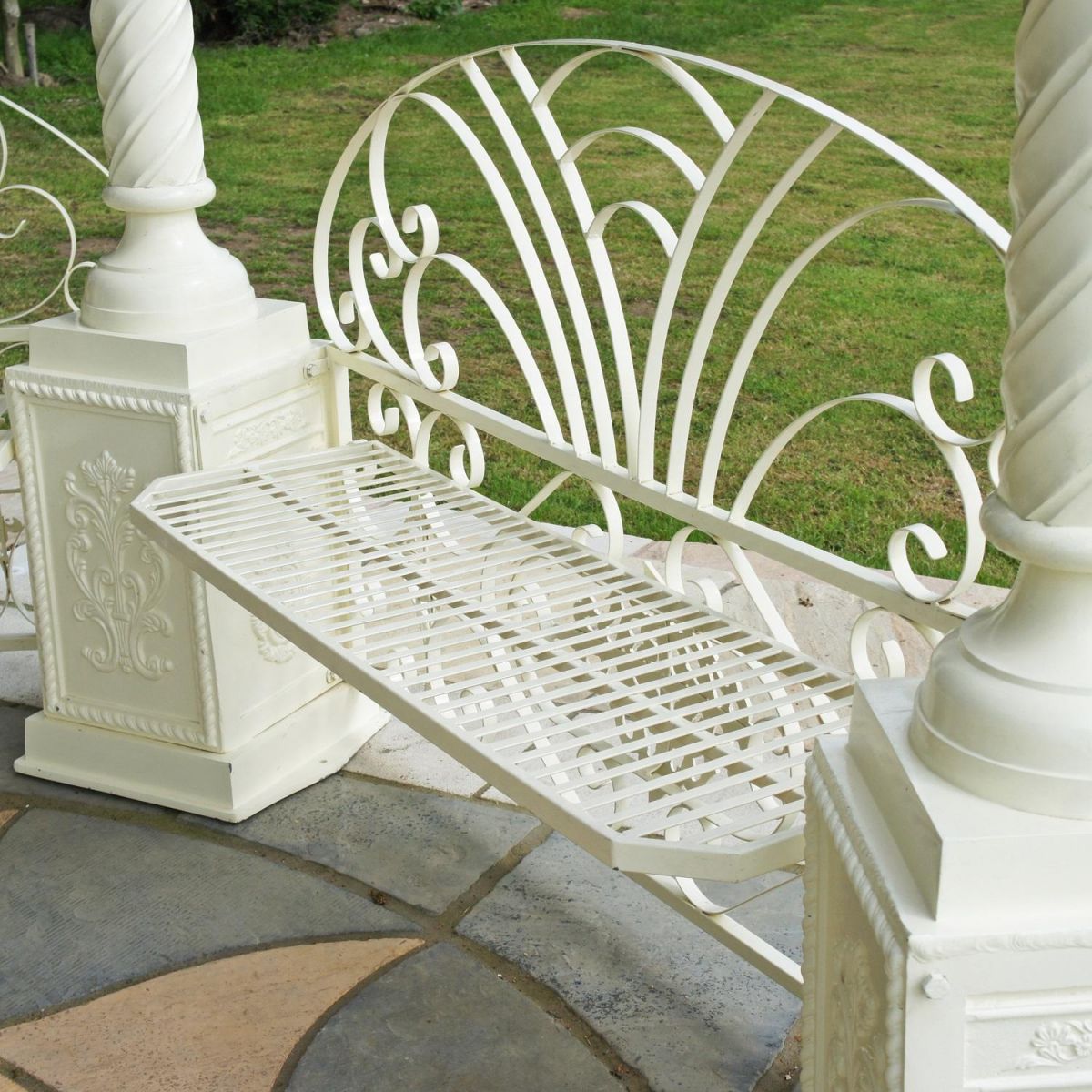 Built in Ornate Bench Inside the Gazebi Built in Ornate Bench Inside the Gazebi