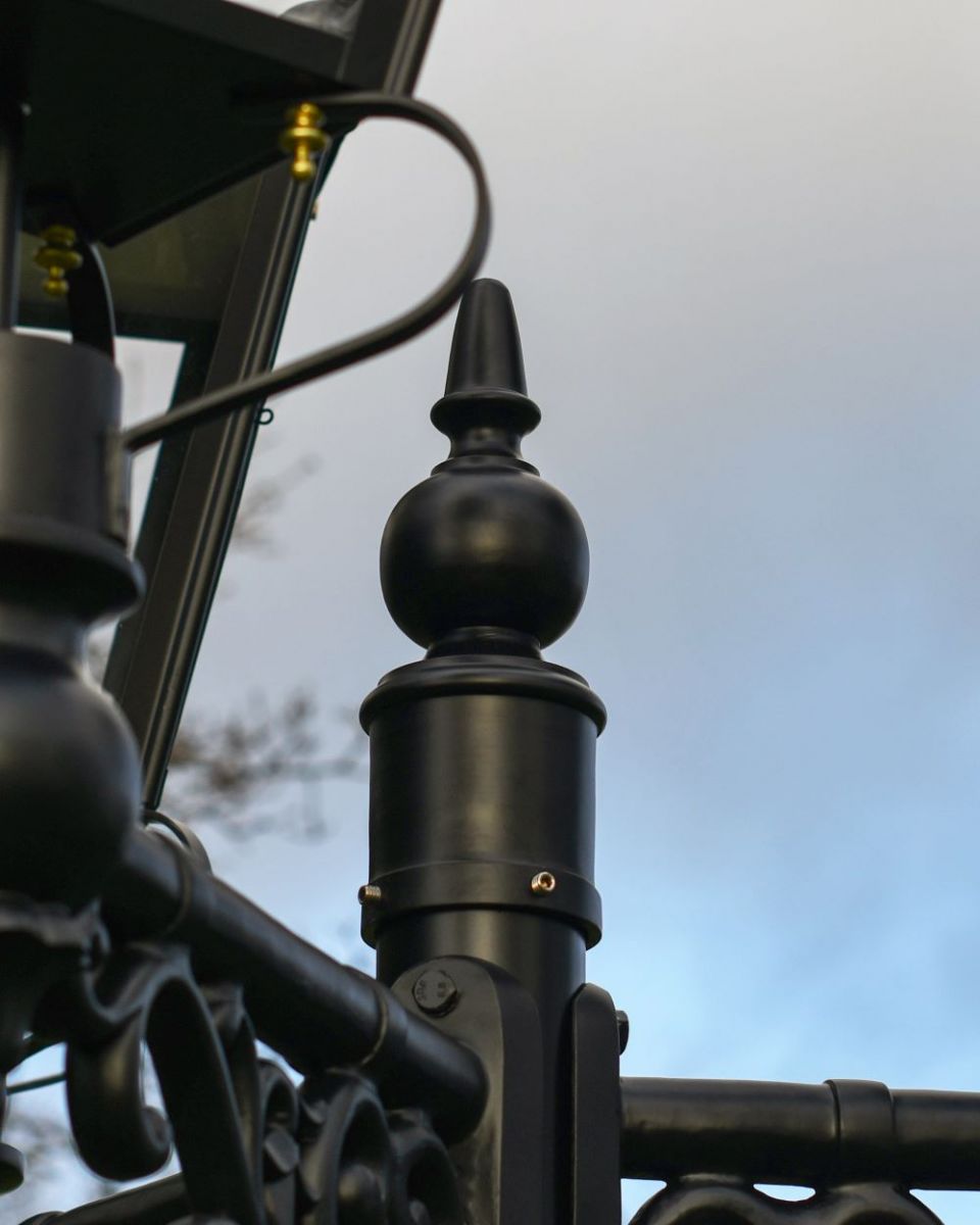 Iron Lamp Post Finial