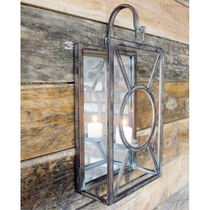 Side view of the candle holder