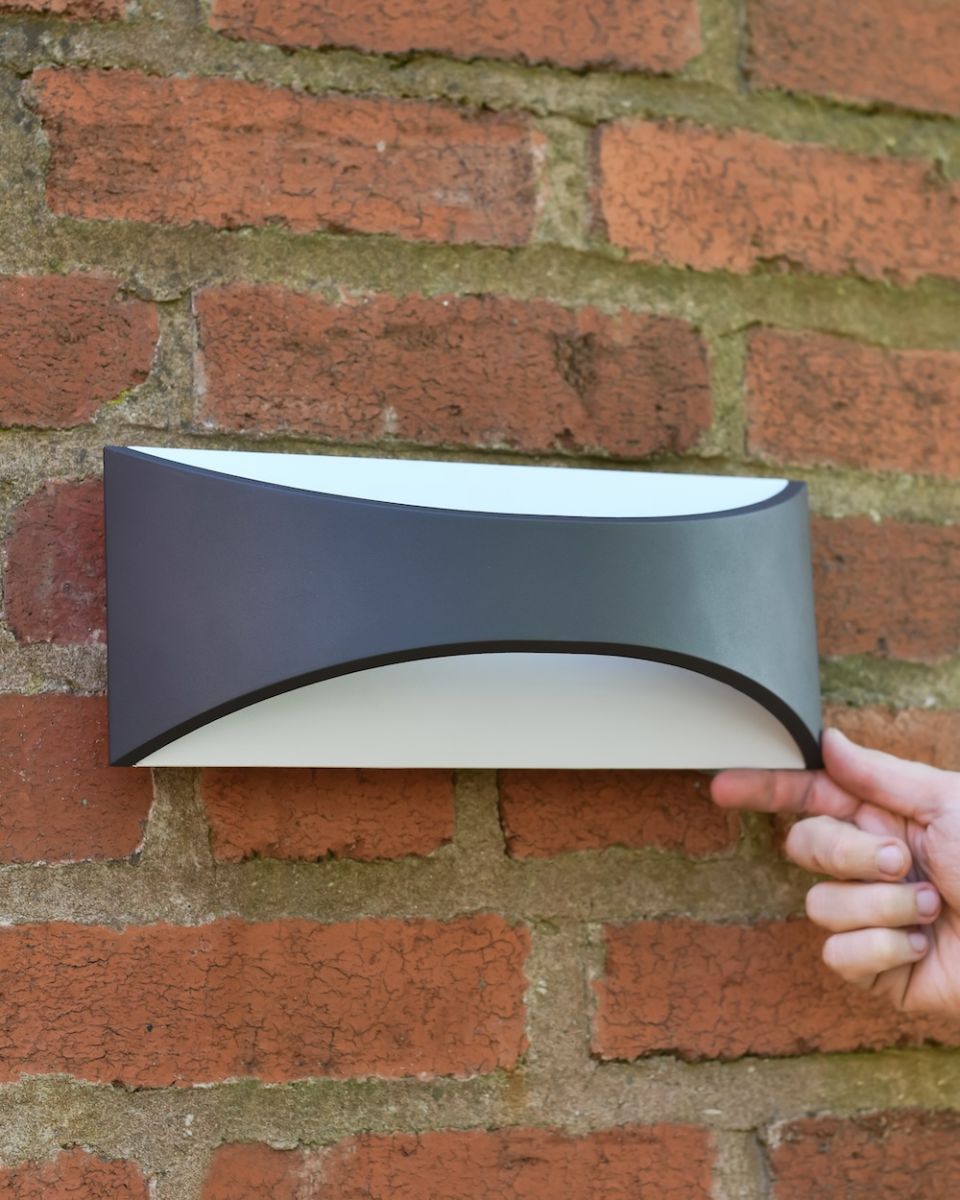 Scale image of garden wall light Scale image of garden wall light