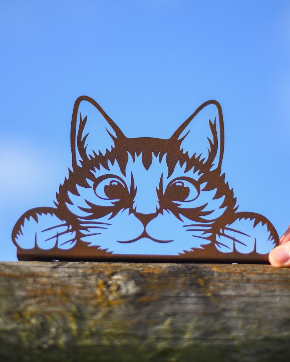 Scale image of steel kitten fence topper Scale image of steel kitten fence topper