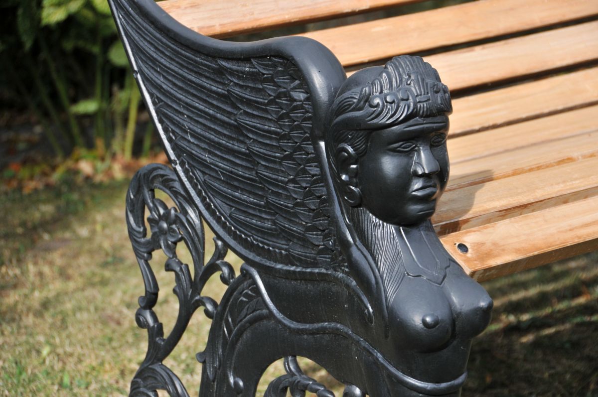 "Lady Amphora" Garden Bench