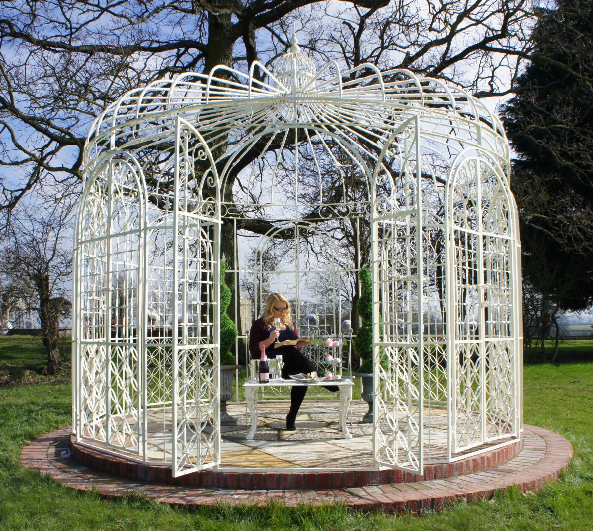 "Lady Belladonna Cristiana" Garden Pavilion