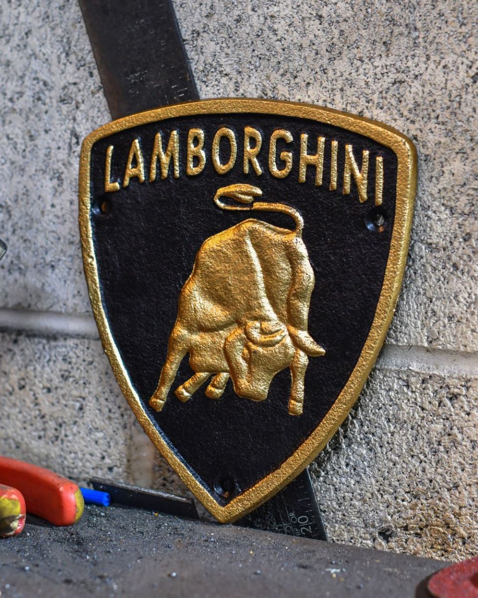 "Lamborghini" Cast Iron Automobilia Reproduction Sign "Lamborghini" Cast Iron Automobilia Reproduction Sign