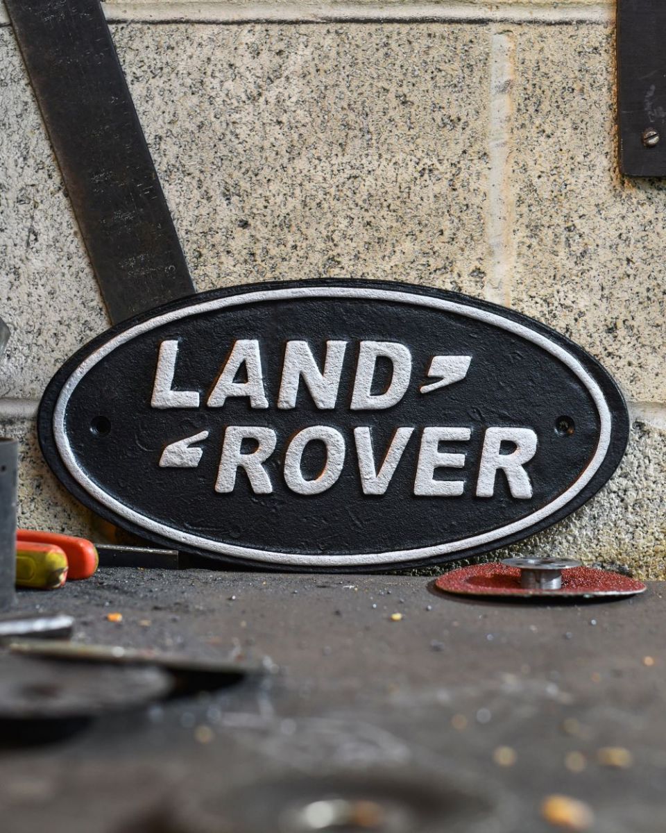 Land Rover Vintage Style Cast Iron Sign