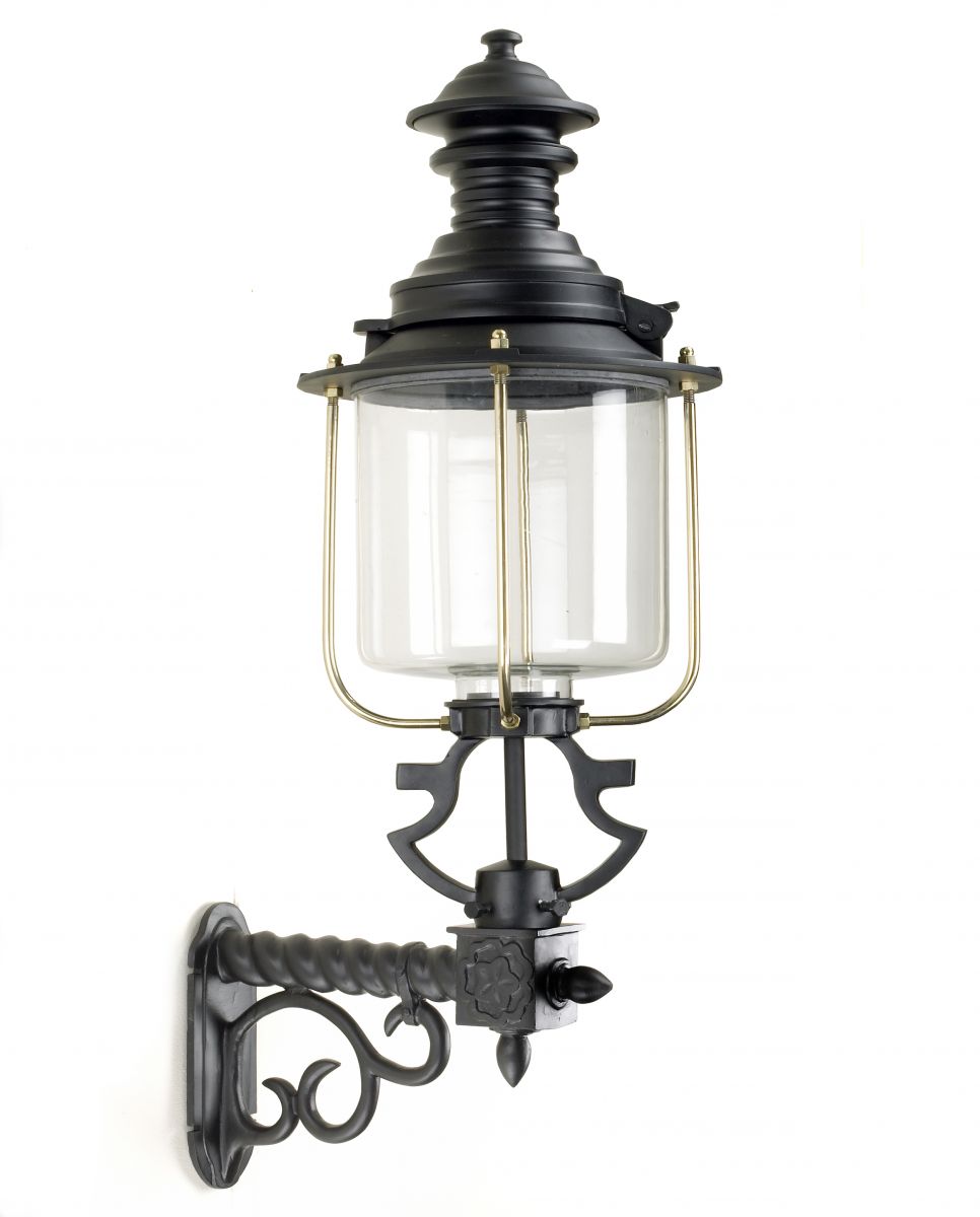 Large Belgravia Victorian Wall Lantern and Bracket