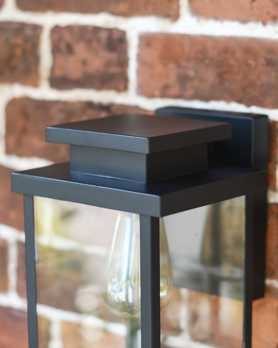 Close-Up of Top Fix Design