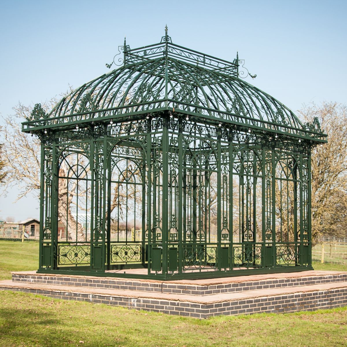 "Hanslow Gardens" Large Outdoor Garden Gazebo Structure
