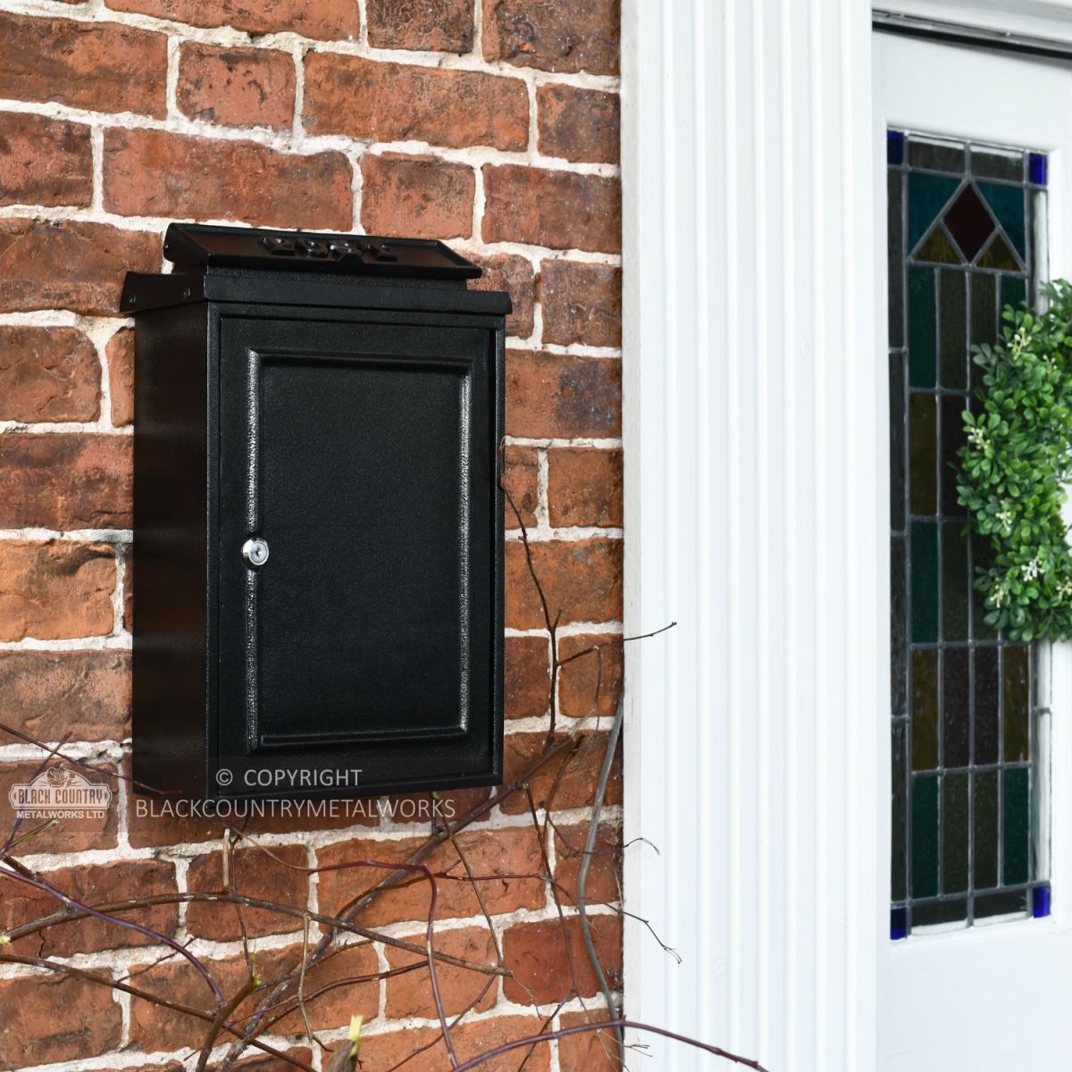 "Charlton Grange" Black Simplistic Wall Mounted Post Box