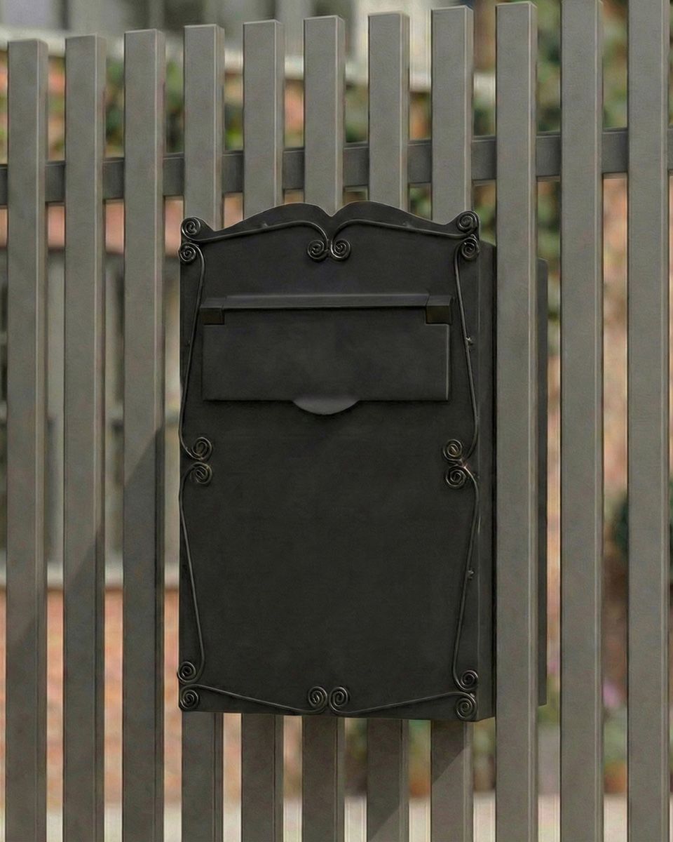 "The Mulrose" Post Box For Gates installed