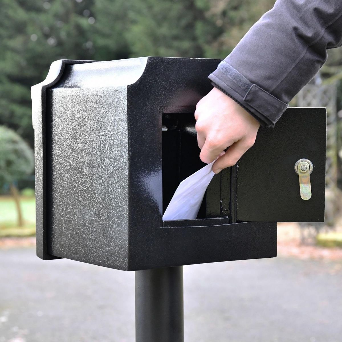 View of rear opening on "Balmoral Rosette" Post Box 