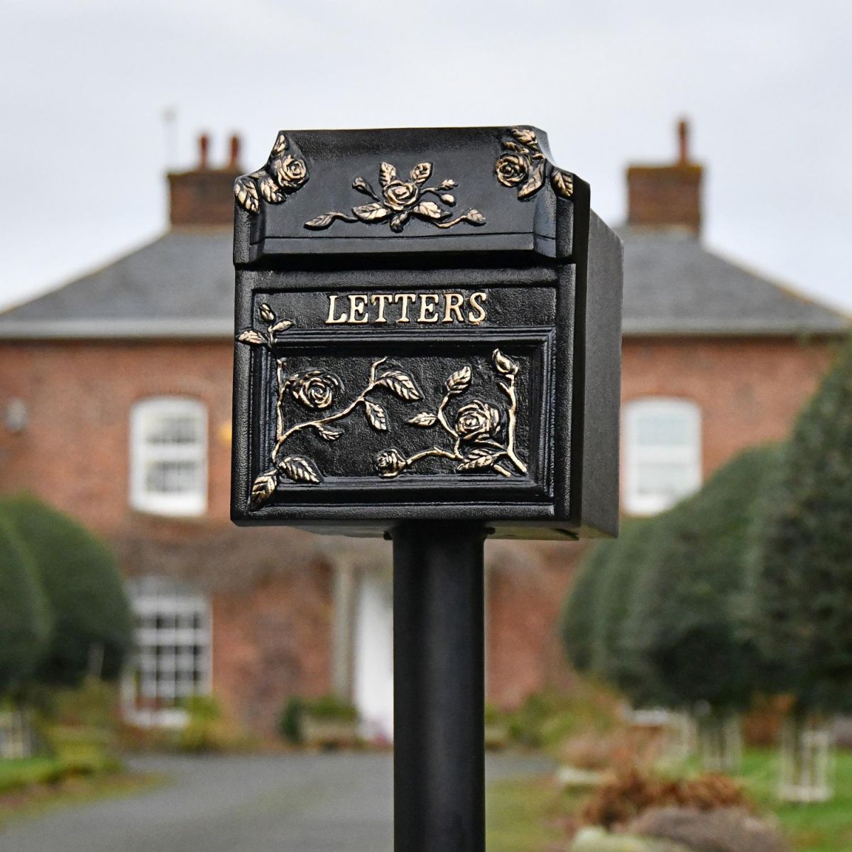 View of "Balmoral Rosette" Post Box in Situ 