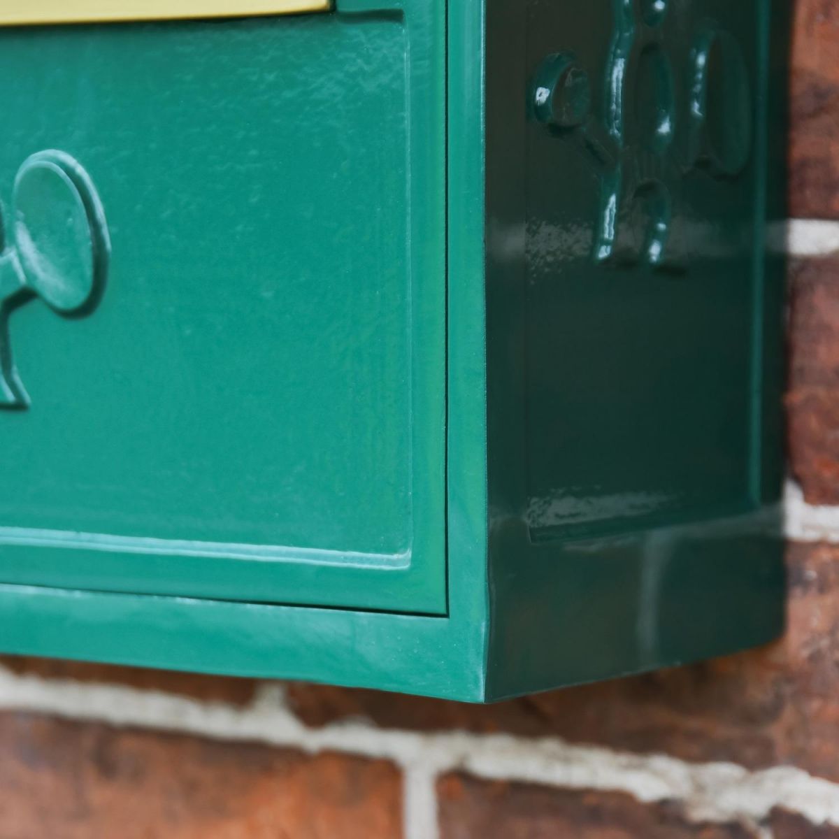 Close up of Green Finish on "The Suffolk" Post Box  Close up of Green Finish on "The Suffolk" Post Box